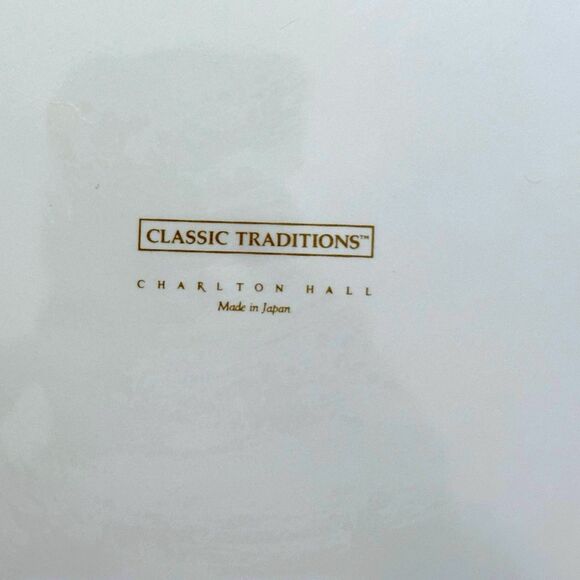 Kobe "Charlton Hall" CHRISTMAS 10 5/8" Dinner Plates - Retired Japan - Picture 8 of 8